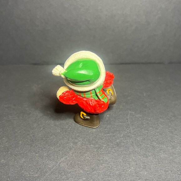 Vintage 1980s Lot of 3 Flocked & Plastic Red Cardinal Bird Christmas Ornaments - Picture 7 of 8